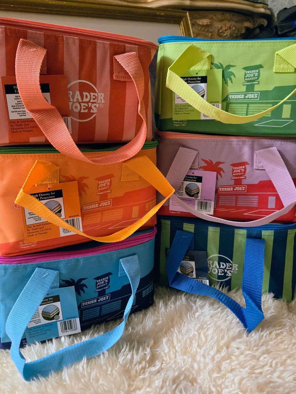 Trader Joe's Mini Insulated Bag - Lavender & Coral Pink NWT - Picture 4 of 4